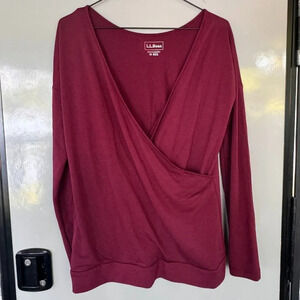 L.L.Bean burgundy long sleeve‎ top size  medium EUC 100% Cotton